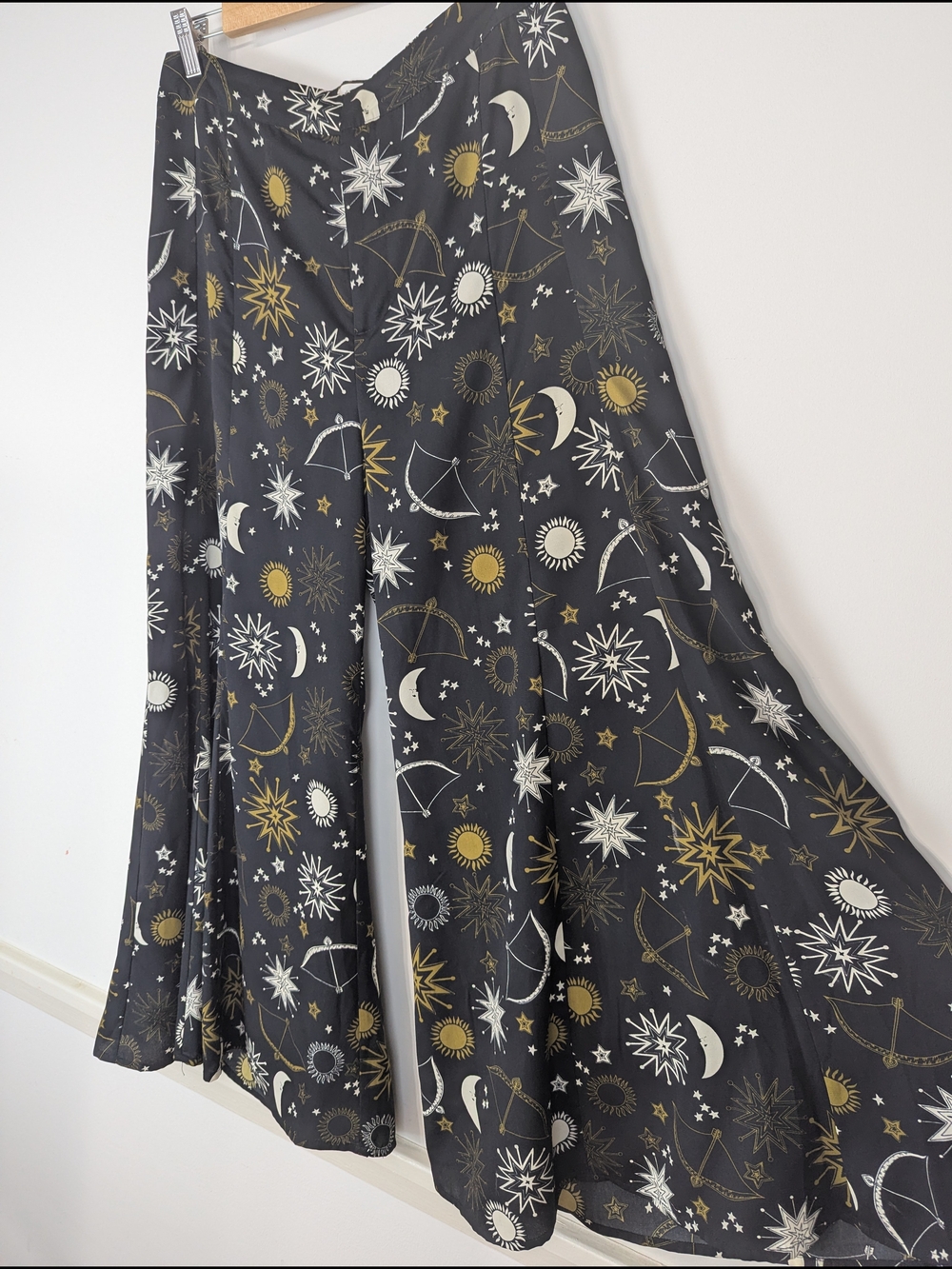 Lost + Wander Celestial Print Flowy Wide-Leg Pants - Black, Gold, White